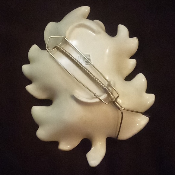 13" decorative ceramic leaf - Picture 2 of 4